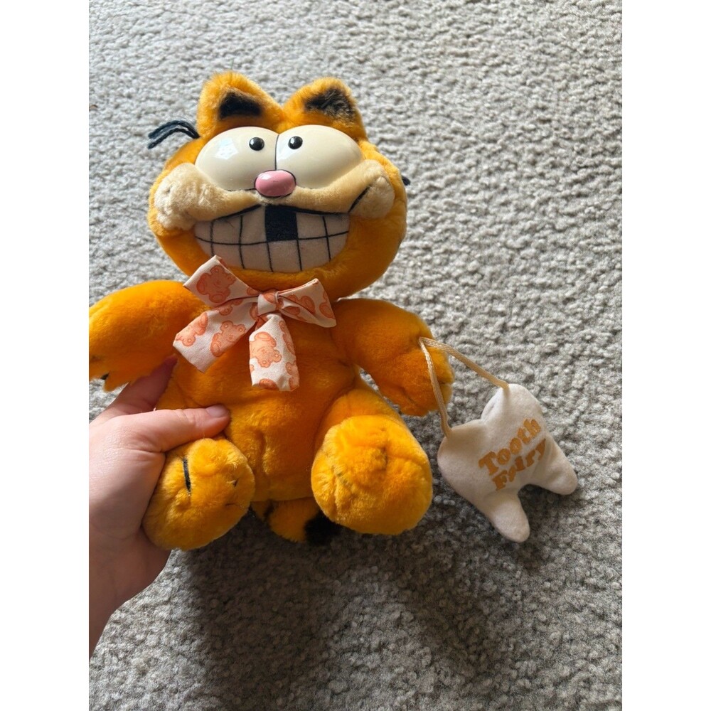 Vintage Dakin 9 inch Garfield Tooth Fairy Plush Toy Tag 1978 03-1890